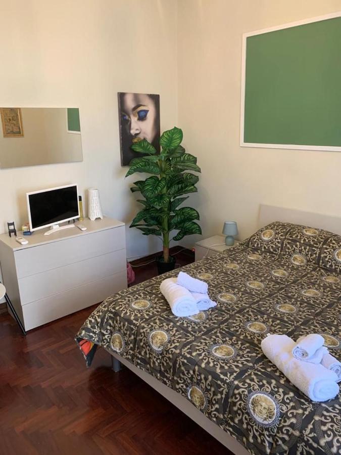 Apartament Dimora Di Maury A Due Passi Dai Trasporti E Da Ballaro 팔레르모 외부 사진