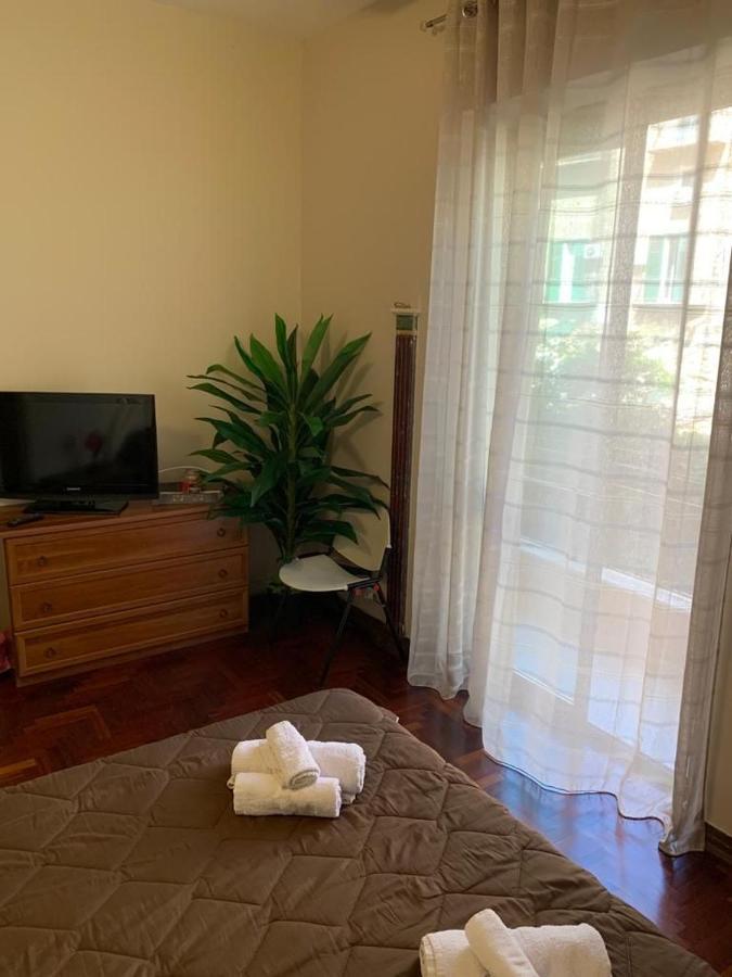 Apartament Dimora Di Maury A Due Passi Dai Trasporti E Da Ballaro 팔레르모 외부 사진