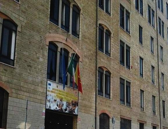 Apartament Dimora Di Maury A Due Passi Dai Trasporti E Da Ballaro 팔레르모 외부 사진